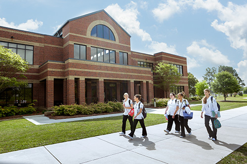 nursing students on the warner robins campus