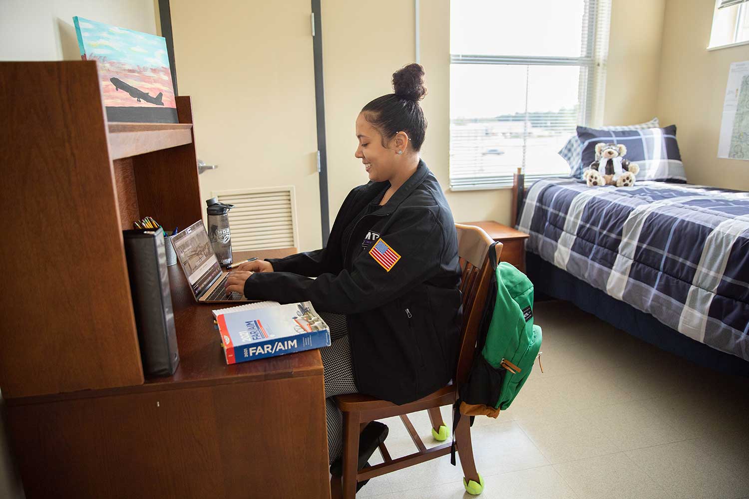 Aviation-Hall-Bedroom-Study-Nook.jpg